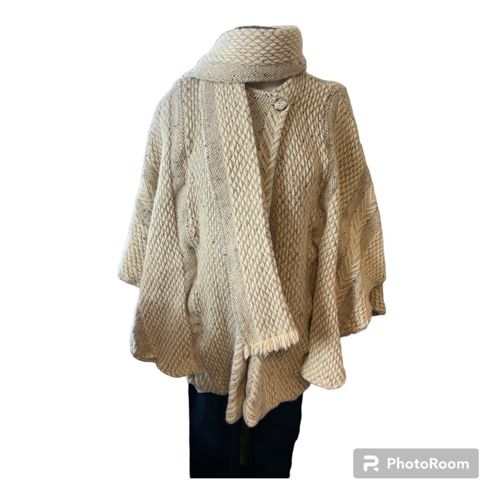 Branigan Weaver Shawl Cape Coat Self Scarf One Size Cream Wool